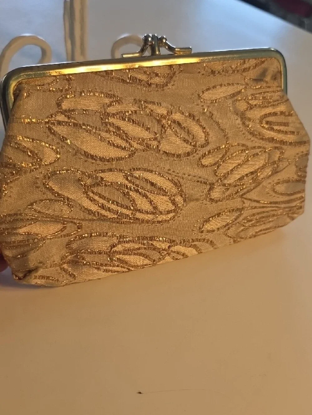 Vintage chic gold